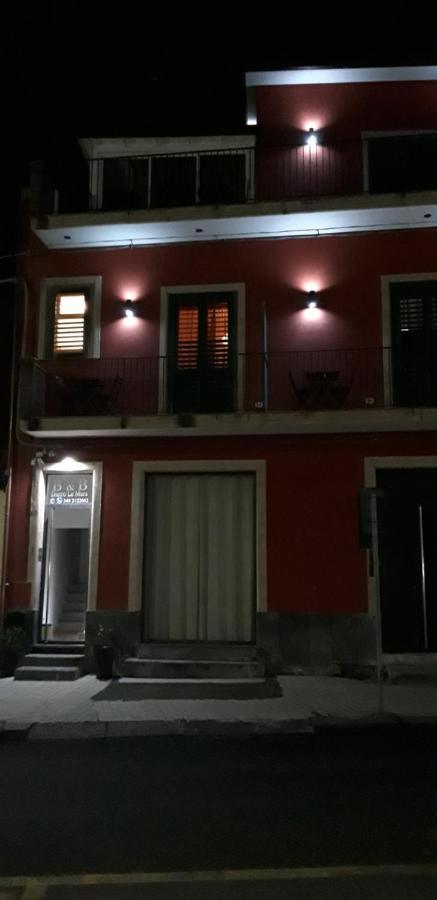 Bed & Breakfast Dietro Le Mura Aci Castello Exterior photo